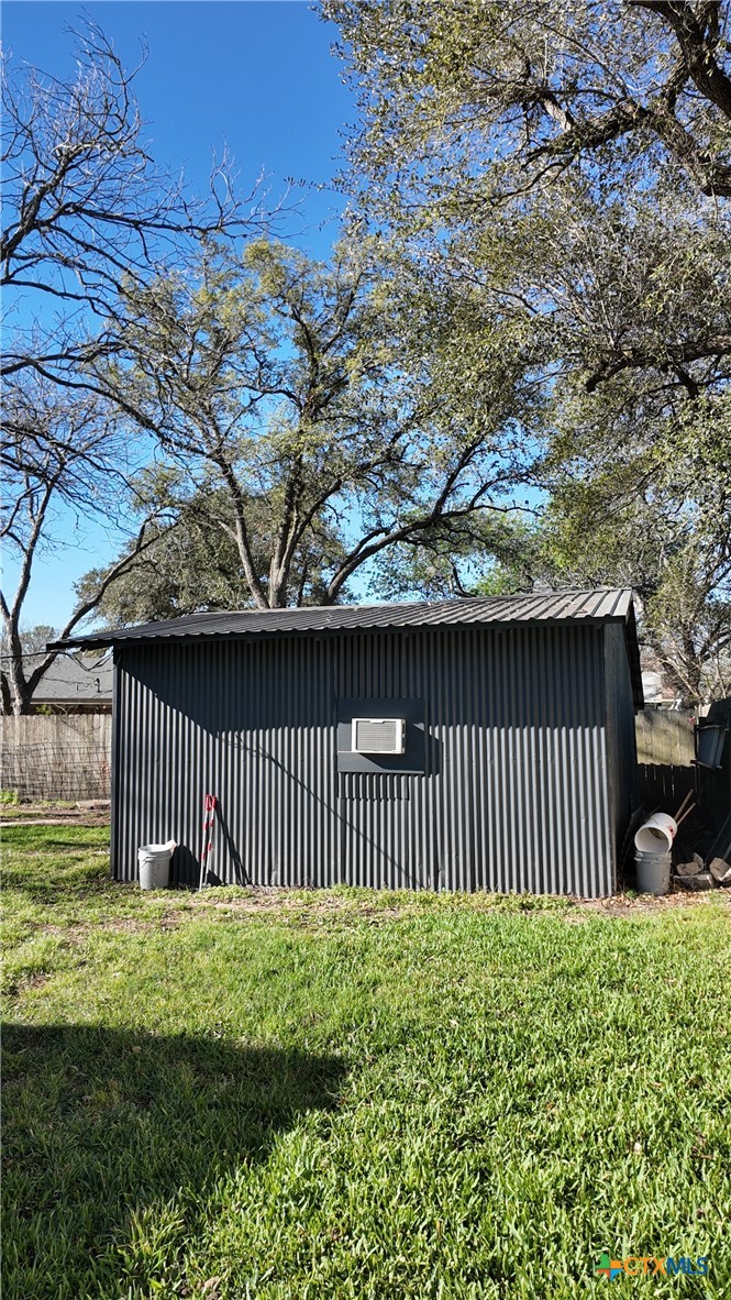 408 Walnut Street Yoakum, TX 77995 - Photo 19 of 26