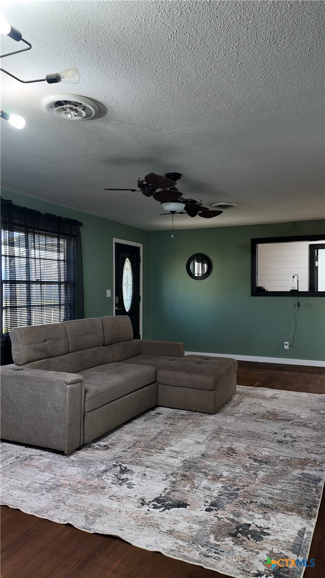 408 Walnut Street Yoakum, TX 77995 - Photo 2 of 26