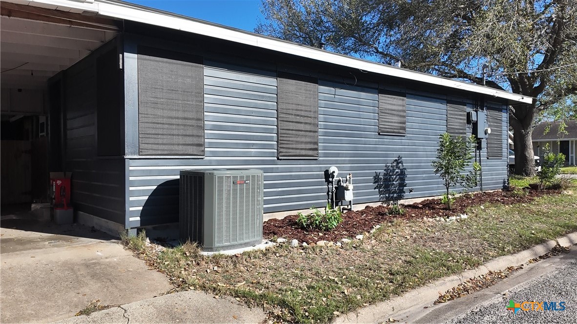 408 Walnut Street Yoakum, TX 77995 - Photo 25 of 26