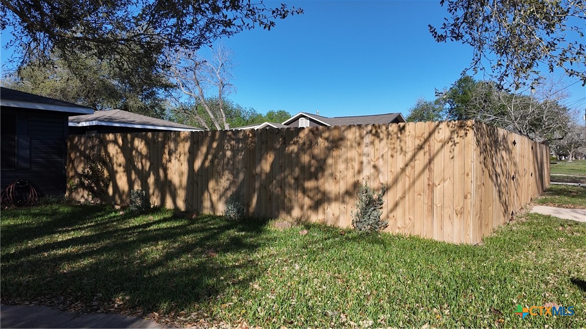 408 Walnut Street Yoakum, TX 77995 - Photo 26 of 26