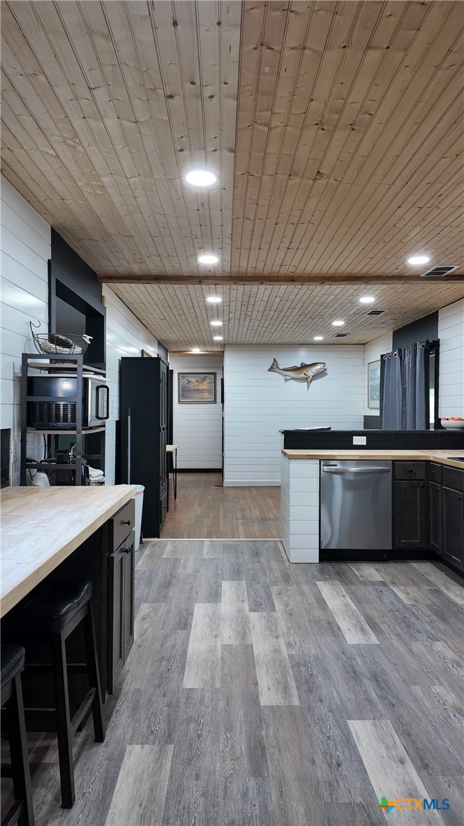 408 Walnut Street Yoakum, TX 77995 - Photo 9 of 26