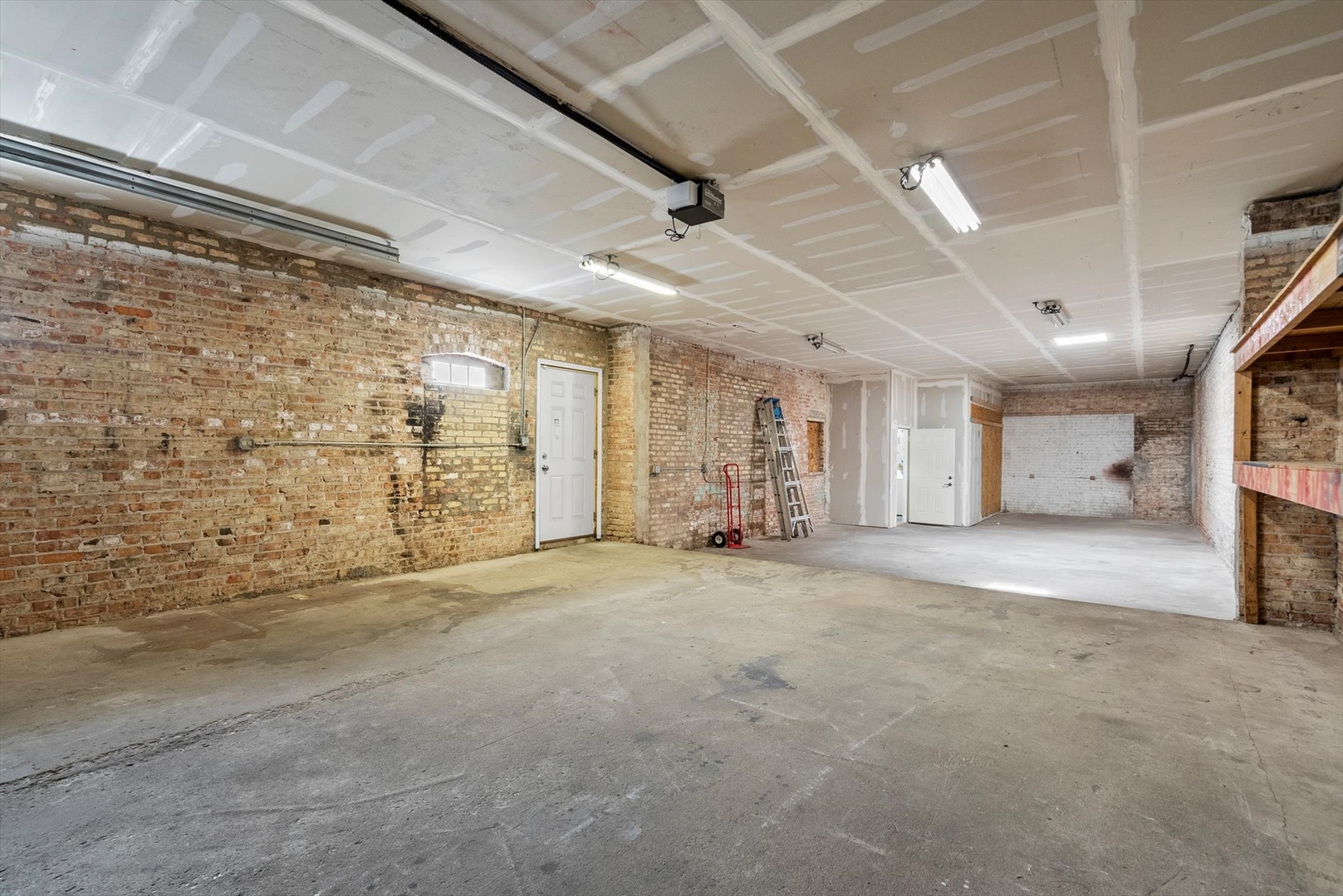 6118 West Addison Street Chicago, IL 60634 - Photo 18 of 35 a view of an empty room