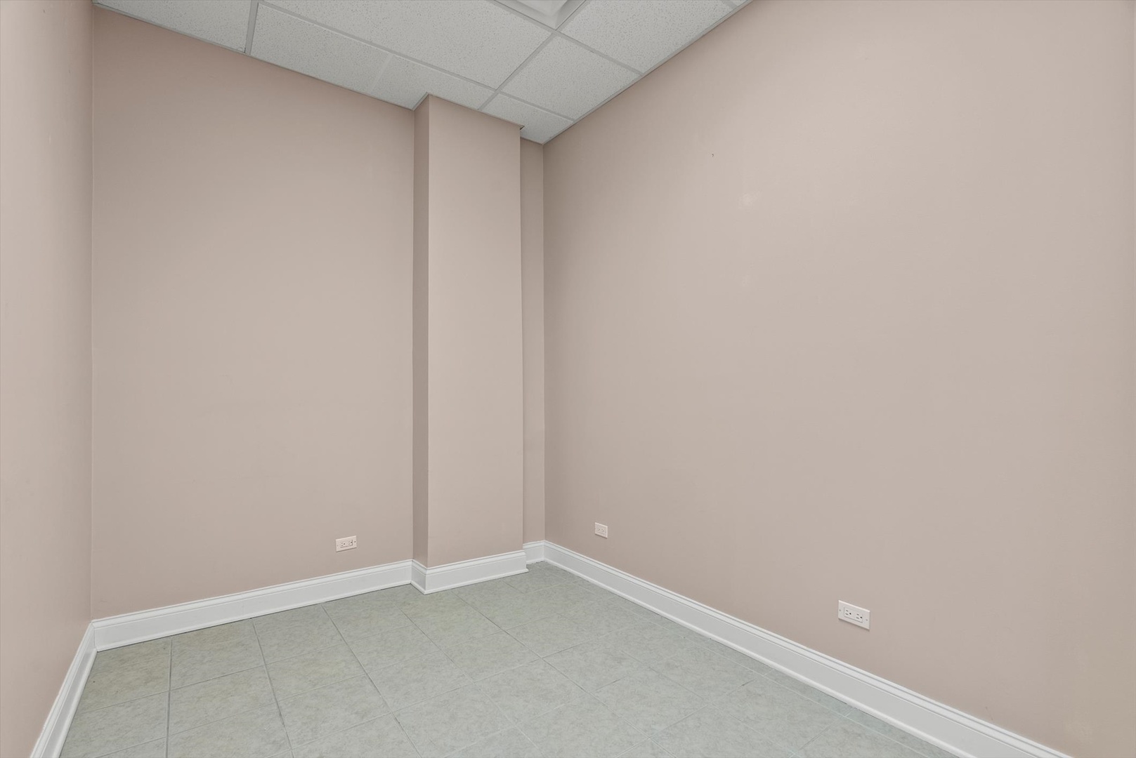 6118 West Addison Street Chicago, IL 60634 - Photo 9 of 35