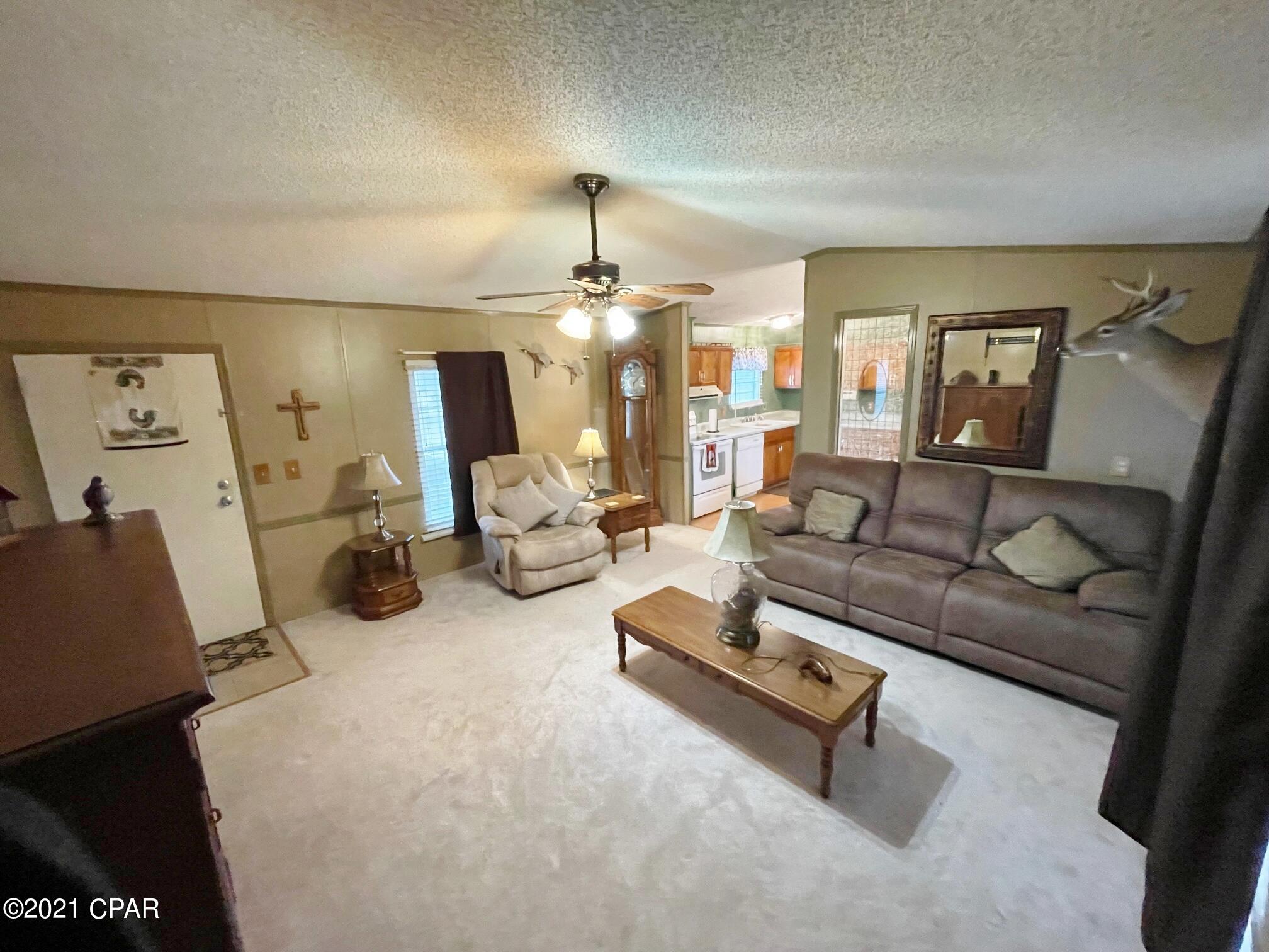 6792 Columbus Road Grand Ridge, FL 32442 - Photo 6 of 46 Gallery Image 6