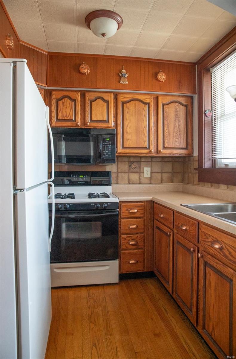 8 Kircher Place Belleville, IL 62220 - Photo 14 of 33