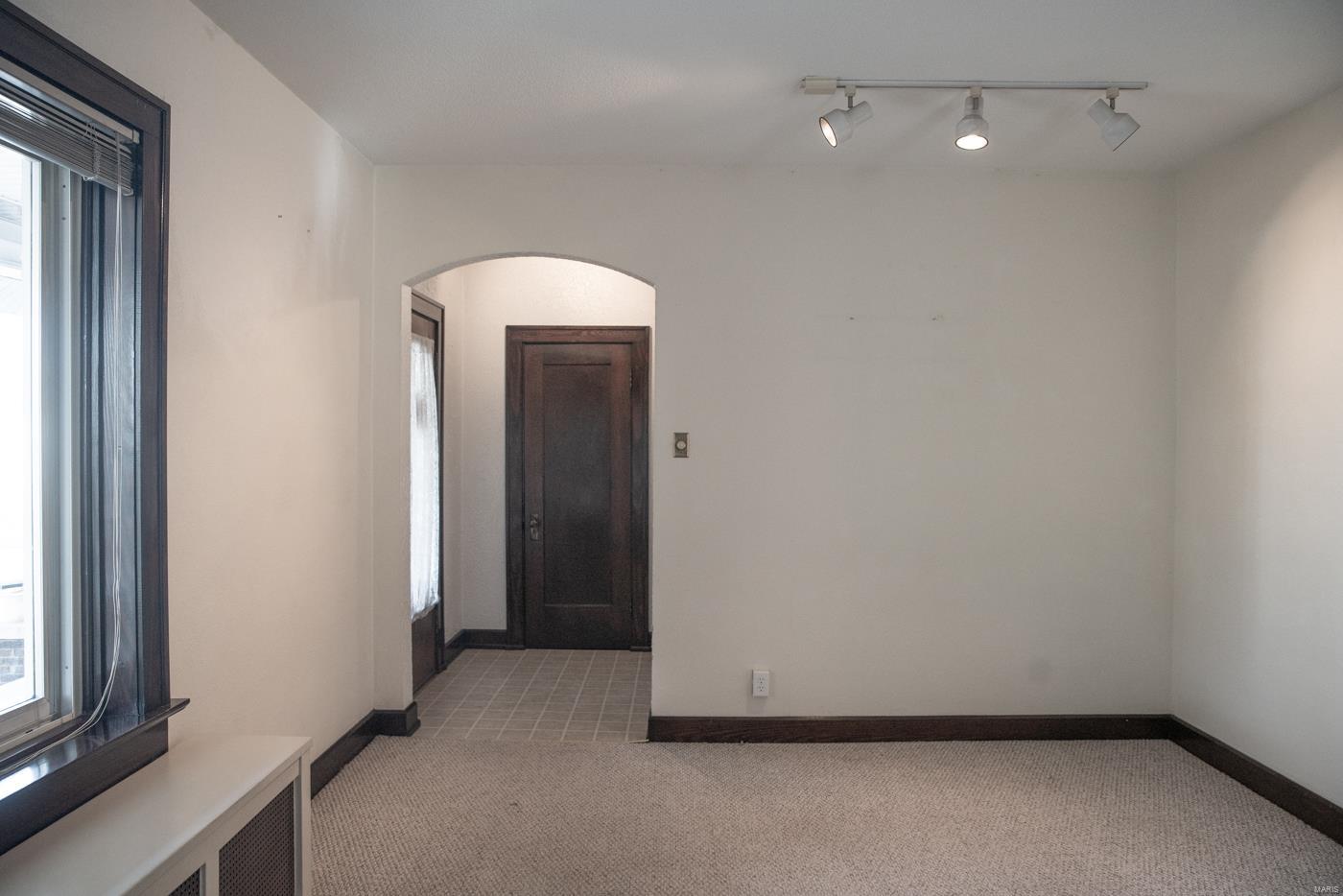 8 Kircher Place Belleville, IL 62220 - Photo 3 of 33