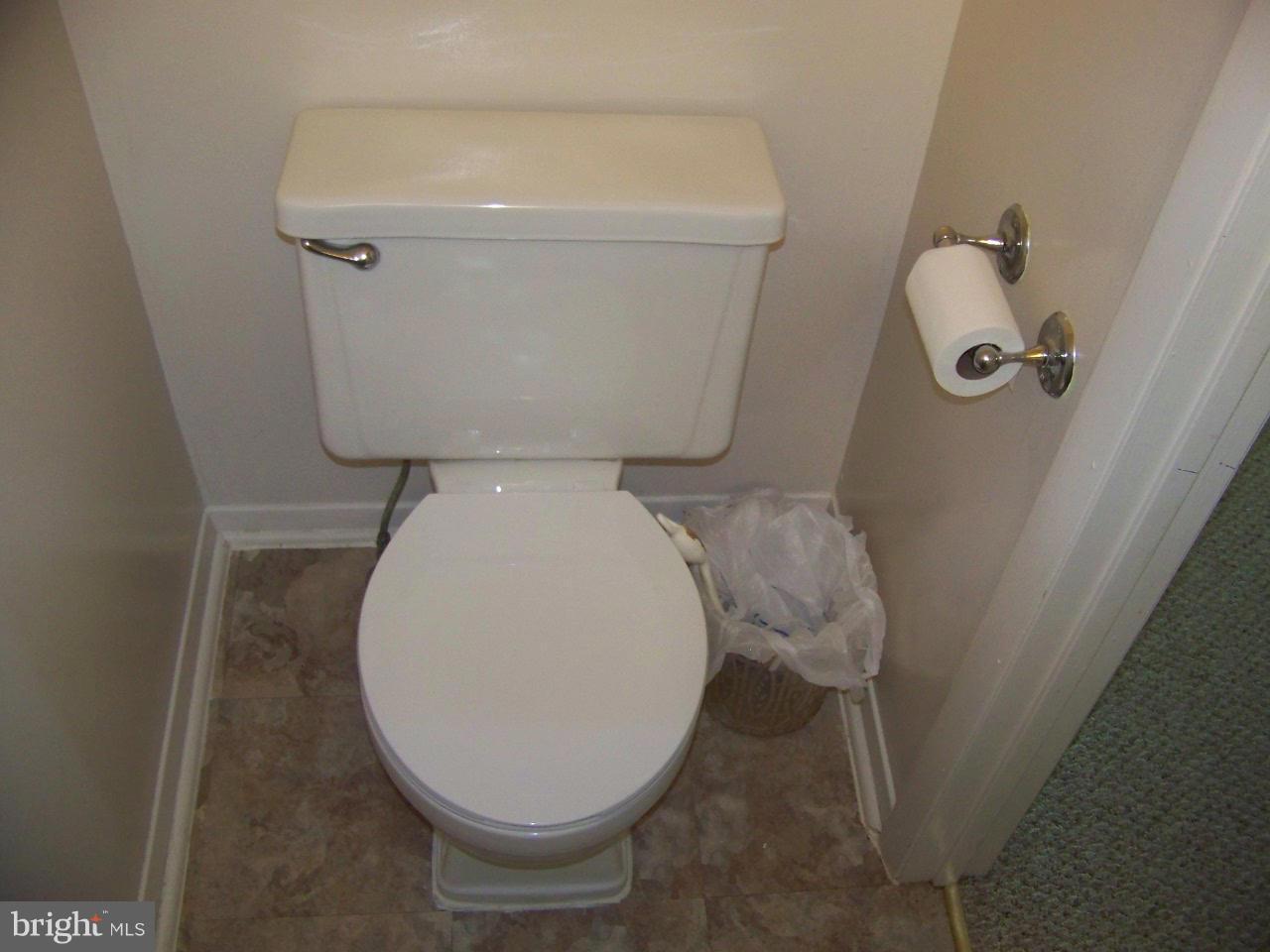 52 Ojibway Road Randallstown, MD 21133 - Photo 11 of 18 Bath