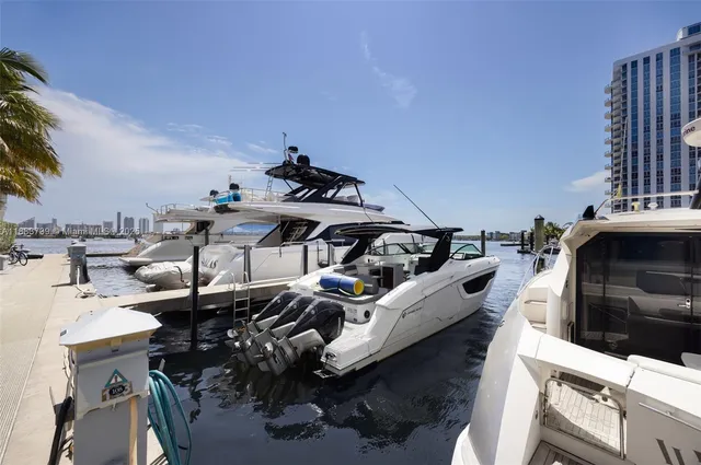 $12,500 | 17301 Biscayne Boulevard, Unit 2009, North Miami Beach, FL 33160