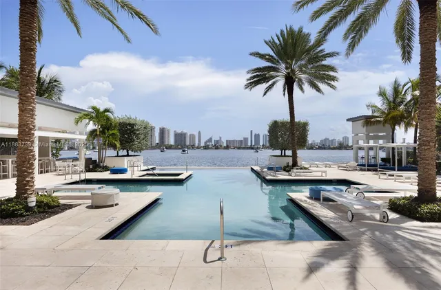 $12,500 | 17301 Biscayne Boulevard, Unit 2009, North Miami Beach, FL 33160