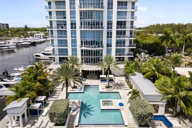 $12,500 | 17301 Biscayne Boulevard, Unit 2009, North Miami Beach, FL 33160