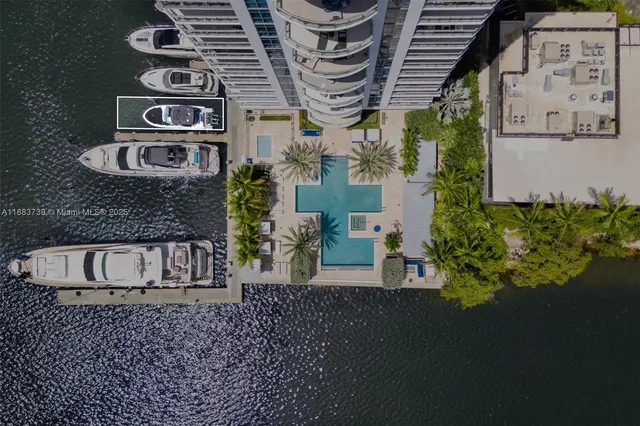 $12,500 | 17301 Biscayne Boulevard, Unit 2009, North Miami Beach, FL 33160