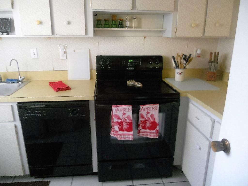 5463 Southeast Miles Grant Road, Unit 101 Stuart, FL 34997 - Photo 5 of 20 DSCN4055