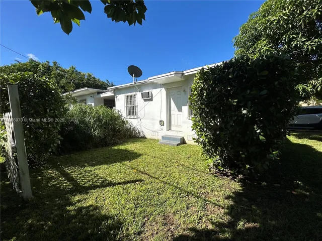 $1,575 | 601 Northwest 90th Street, Unit 13, Miami, FL 33150