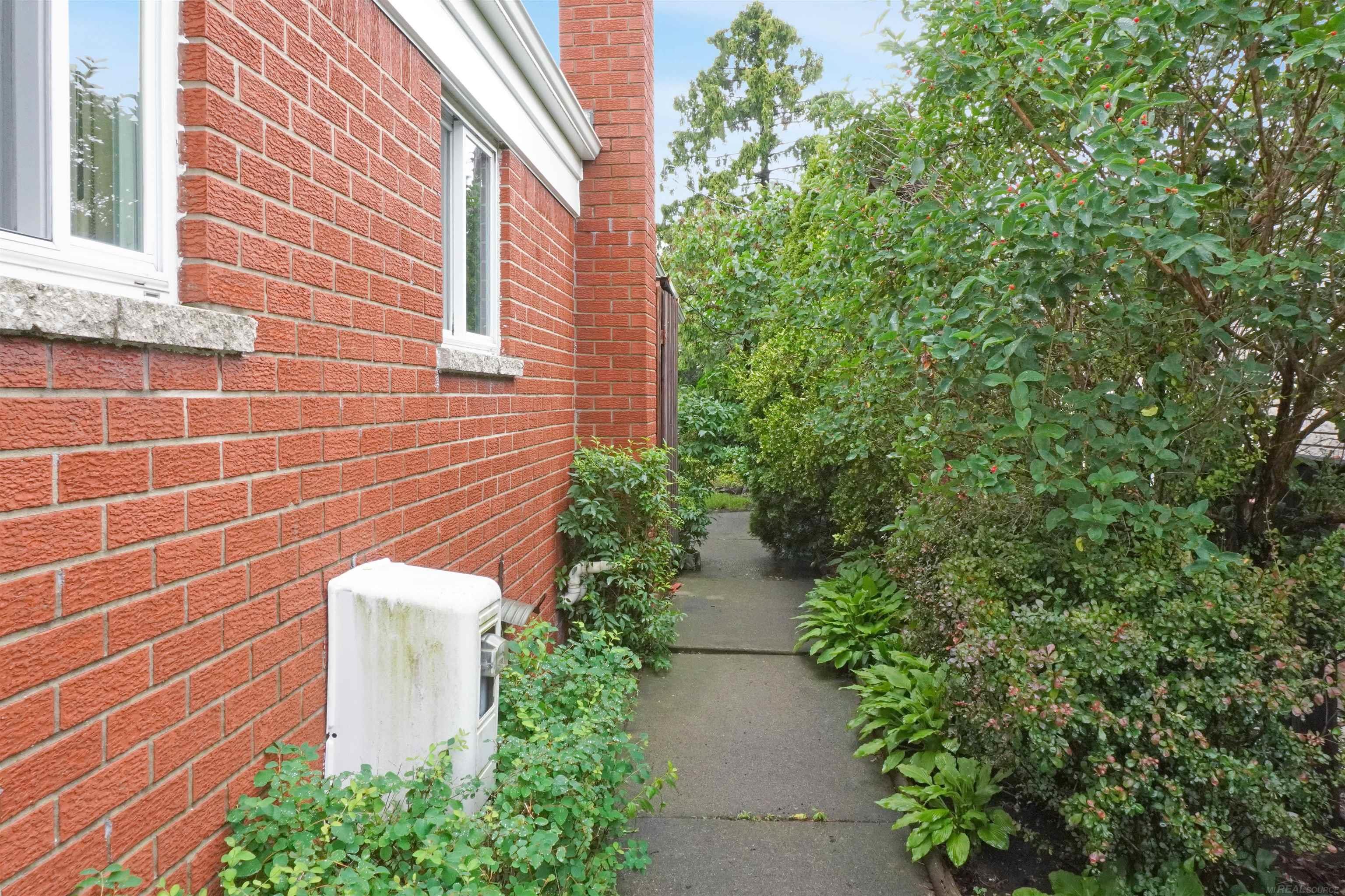 33726 Dyar Court Sterling Heights, MI 48310 - Photo 44 of 45 50212311-6d6dc0e3-d380-4b4c-a599-1edc3bc2b0da.JPG