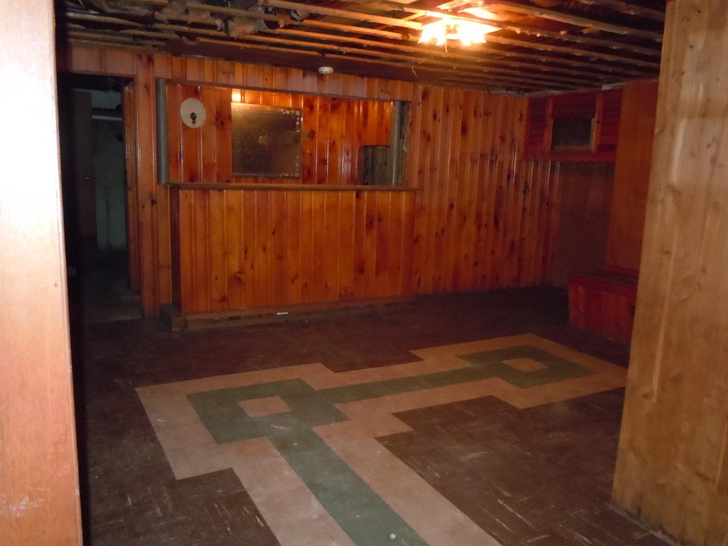 56 East Allen Ridge Road Springfield, MA 01118 - Photo 11 of 13 a view of door with an empty space