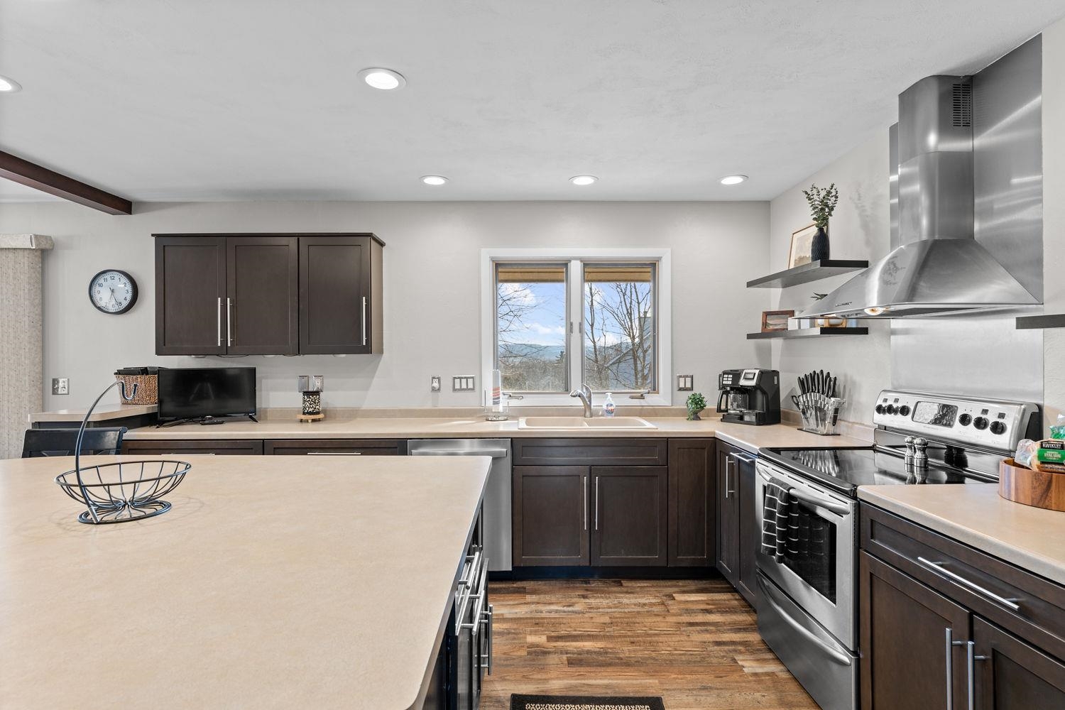 128 Monroe Street Baraboo, WI 53913 - Photo 16 of 42