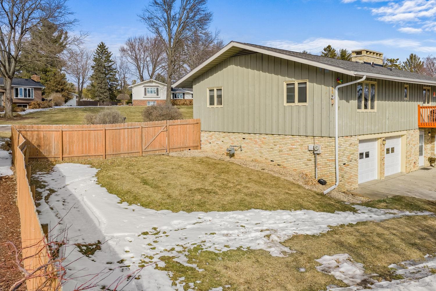 128 Monroe Street Baraboo, WI 53913 - Photo 37 of 42