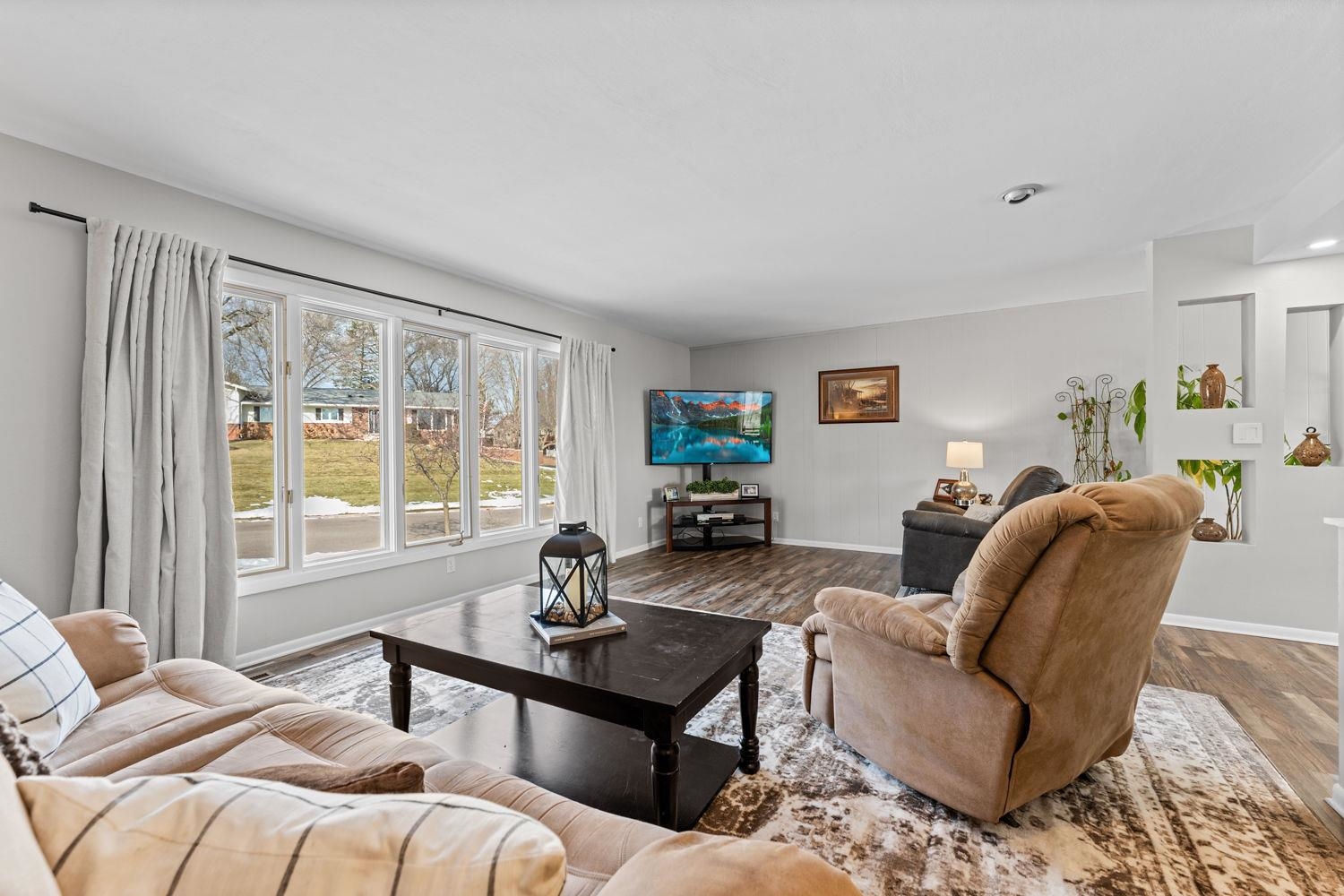 128 Monroe Street Baraboo, WI 53913 - Photo 5 of 42