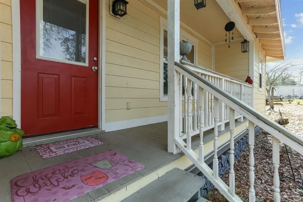 $179,000 | 6810 Myra Road, Molino, FL 32577