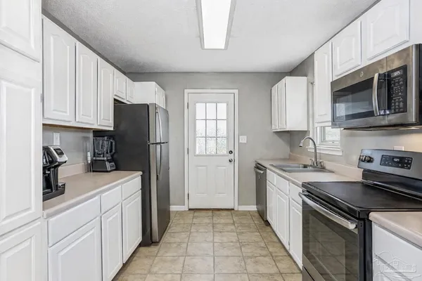 $179,000 | 6810 Myra Road, Molino, FL 32577