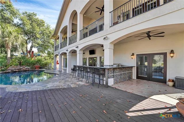 $1,850,000 | 514 Woodlake Drive, McQueeney, TX 78123