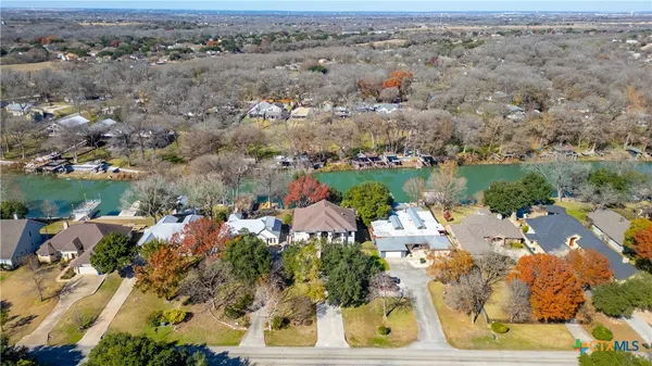 $1,850,000 | 514 Woodlake Drive, McQueeney, TX 78123