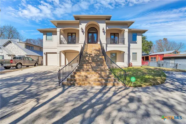 $1,850,000 | 514 Woodlake Drive, McQueeney, TX 78123