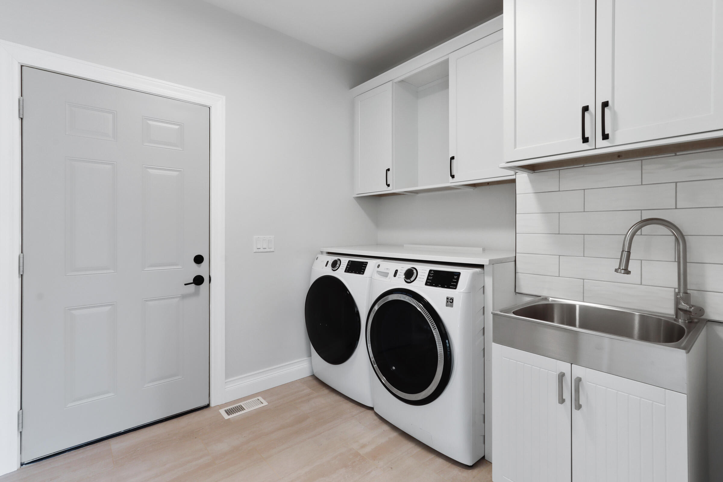 1703 Links Road Geneva, WI 53147 - Photo 29 of 43 IMG_1685