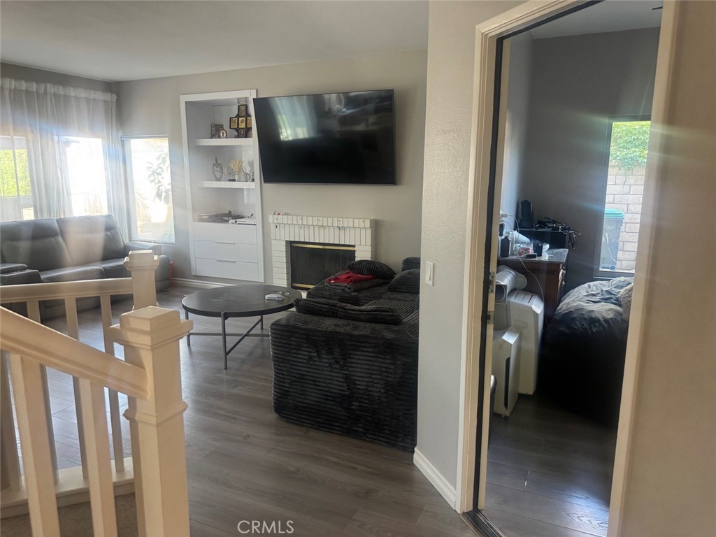 1059 Silvercreek Road Corona, CA 92882 - Photo 10 of 54