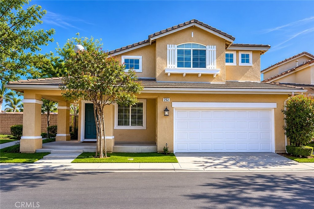 292 Edgemire Lane Simi Valley, CA 93065 - Photo 2 of 45