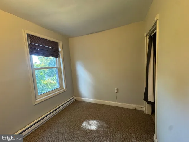 a view of empty room with window