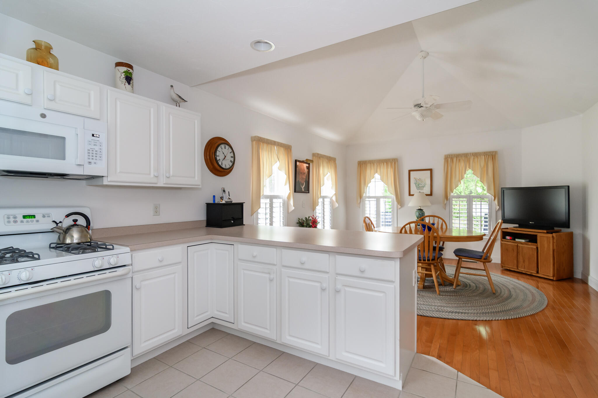 6 Hollyhock Knoll Court Buzzards Bay, MA 02532 - Photo 11 of 27 Kitchen B_WEB (7)