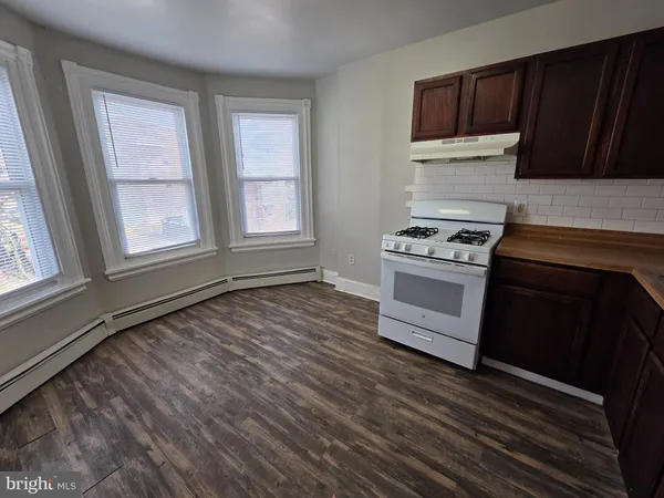 $1,295 | 604 West 20th Street, Unit 2, Wilmington, DE 19802