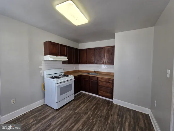 $1,295 | 604 West 20th Street, Unit 2, Wilmington, DE 19802