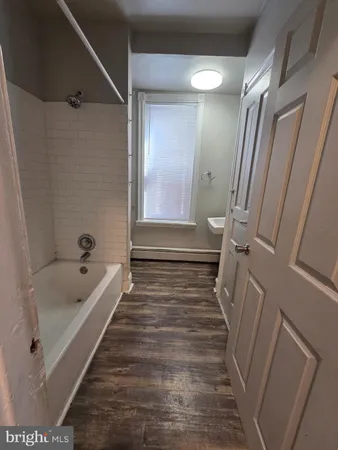 $1,295 | 604 West 20th Street, Unit 2, Wilmington, DE 19802