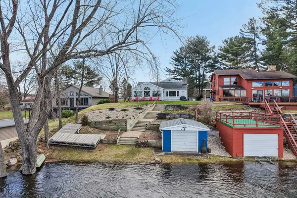 $834,900 | W10126 Schiefelbein Road, Poynette, WI 53955