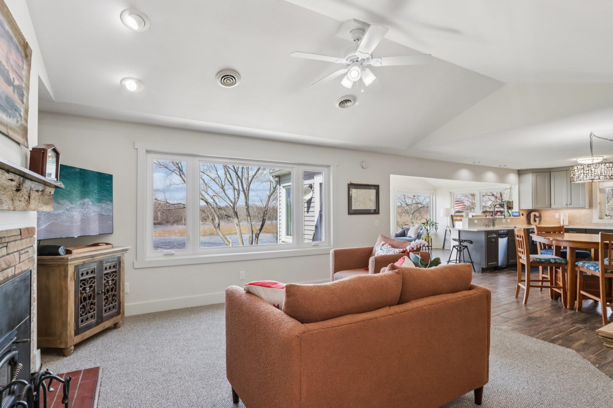 W10126 Schiefelbein Road Poynette, WI 53955 - Photo 12 of 42