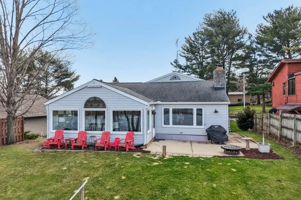 $834,900 | W10126 Schiefelbein Road, Poynette, WI 53955