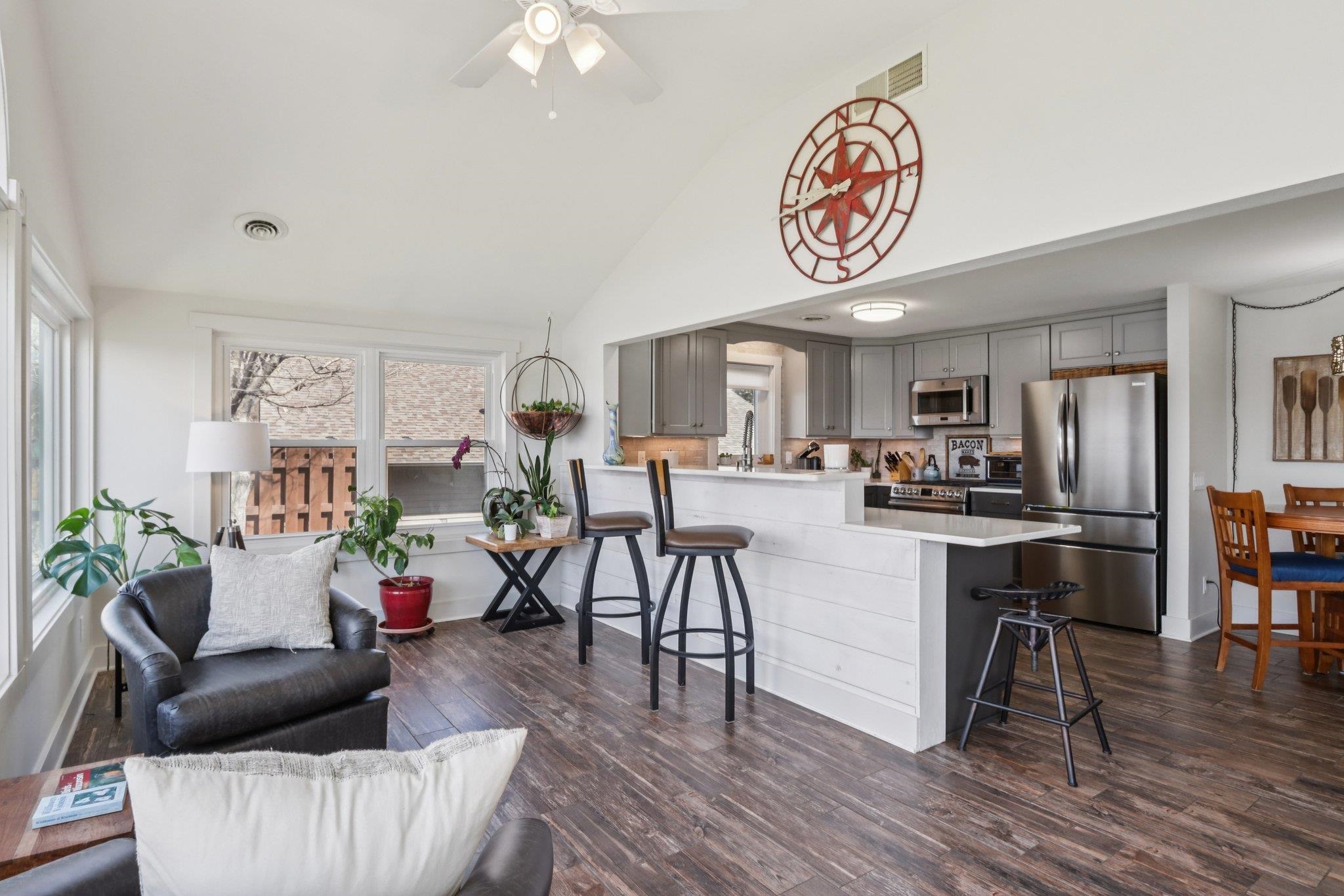 W10126 Schiefelbein Road Poynette, WI 53955 - Photo 8 of 42