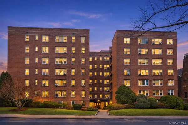 $239,000 | 30 North Broadway, Unit 5H, White Plains, NY 10601