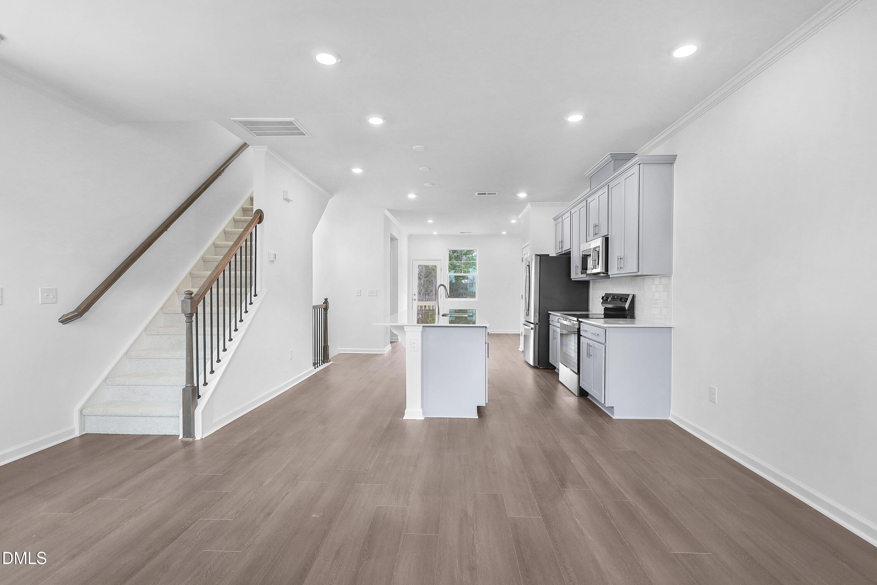 3601 Elm Grv Lane Raleigh, NC 27604 - Photo 4 of 54 SUN_ElmGrove_Pic_Wyatt_Kitchen_2of7