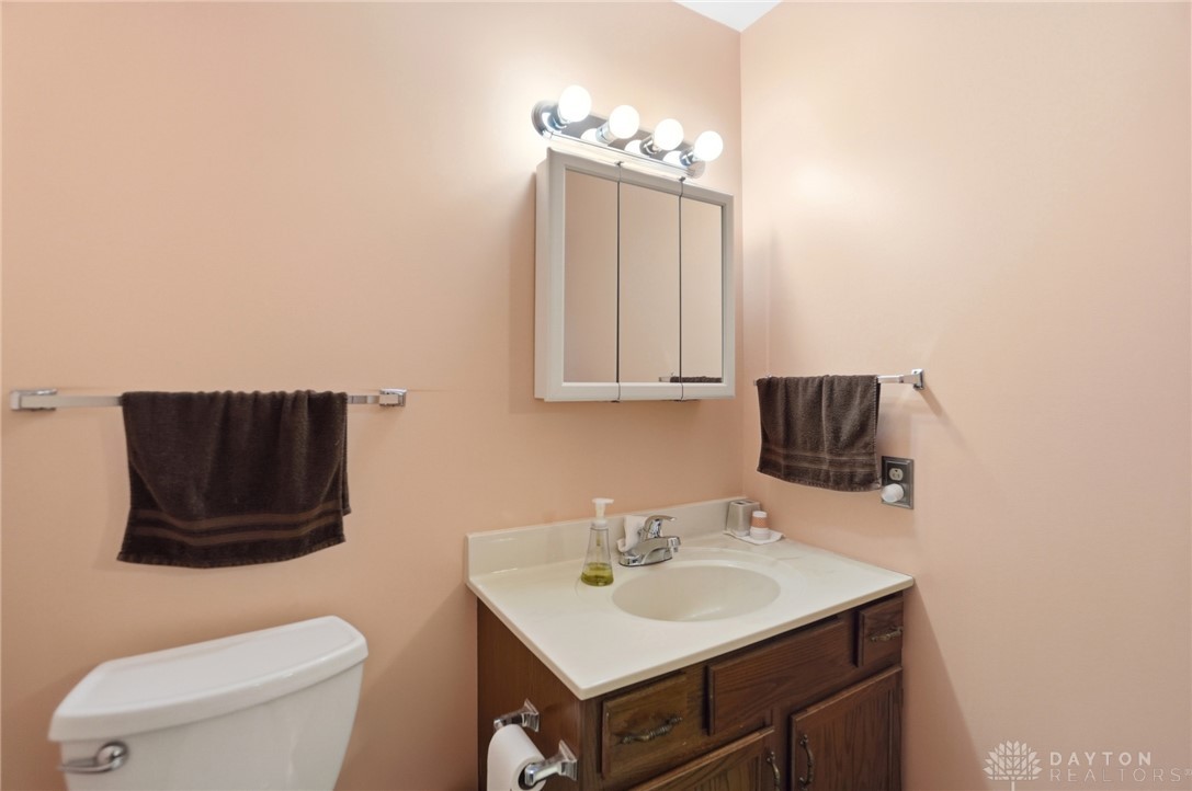 1043 Armsgate Road Springfield, OH 45503 - Photo 23 of 43