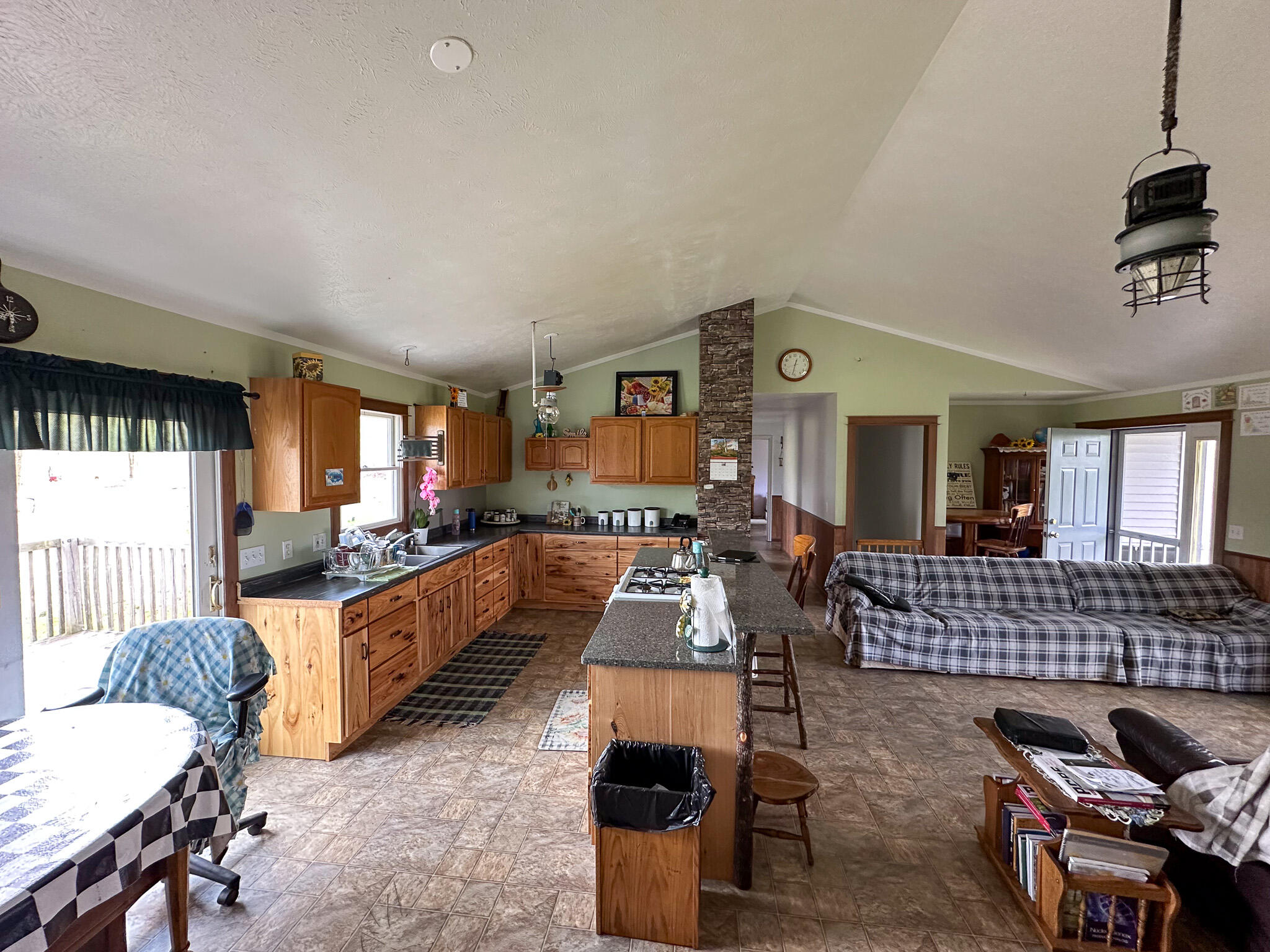 5320 East 18 Road Manton, MI 49663 - Photo 12 of 57 Kitchen:Living