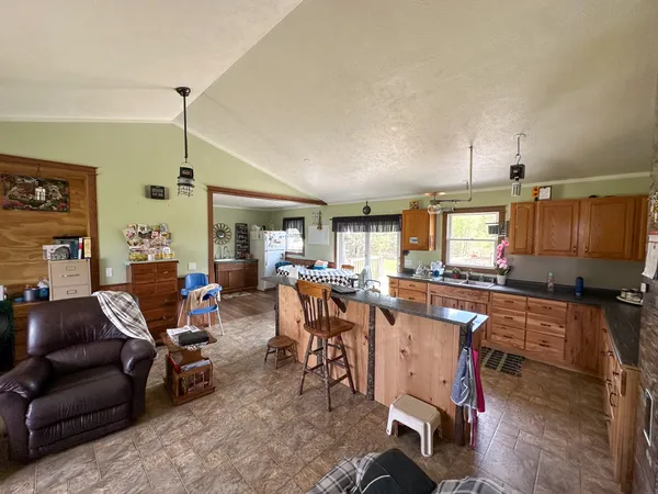 $500,000 | 5320 East 18 Road, Manton, MI 49663