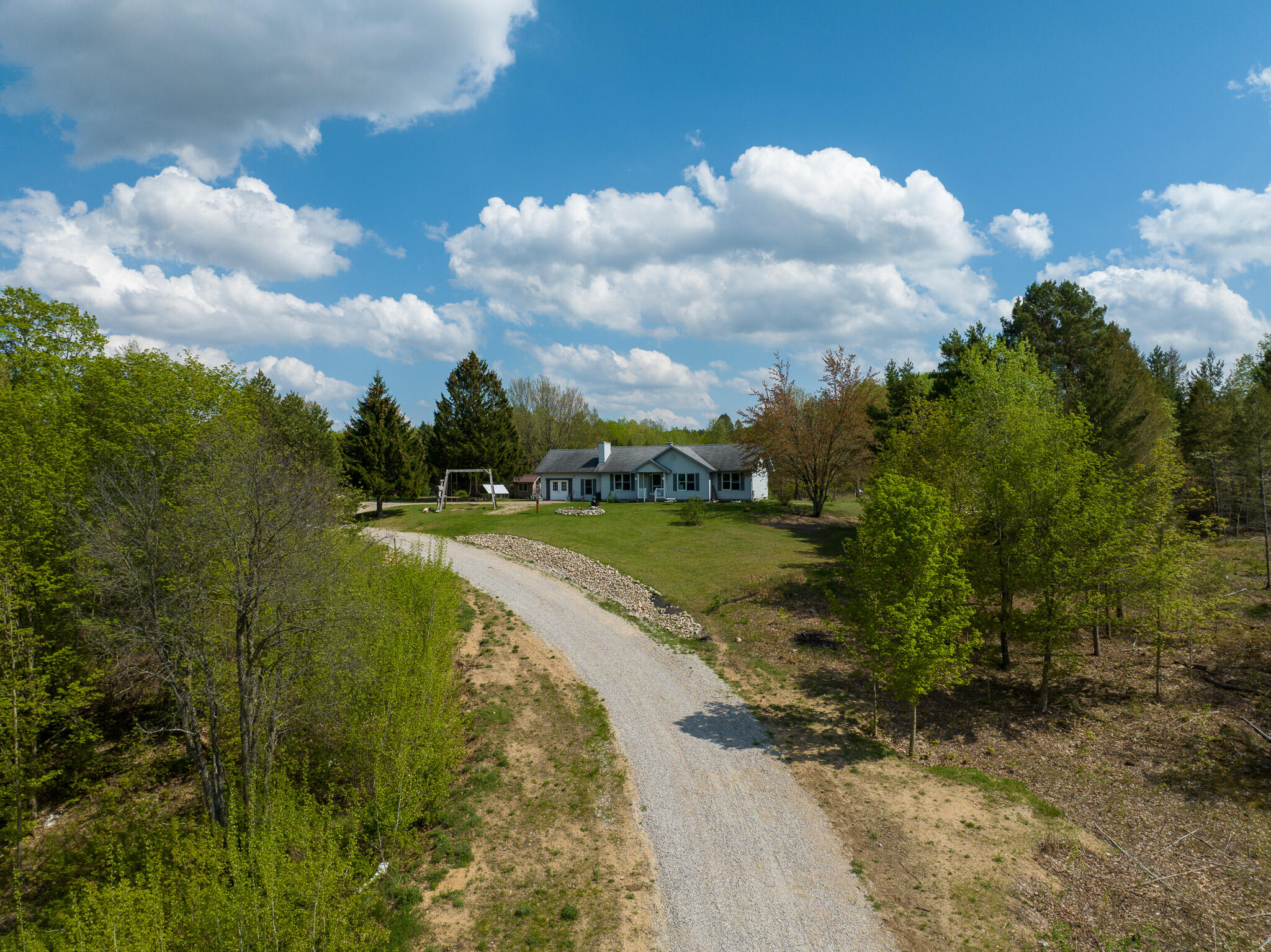 5320 East 18 Road Manton, MI 49663 - Photo 4 of 57 Home Driveway