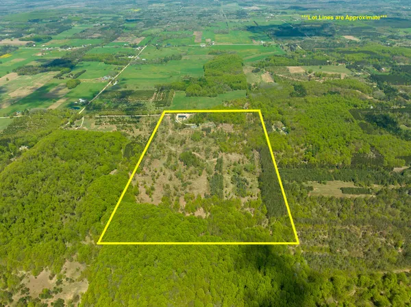 $500,000 | 5320 East 18 Road, Manton, MI 49663