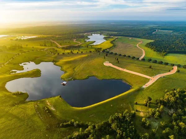 a view of an outdoor space and city view