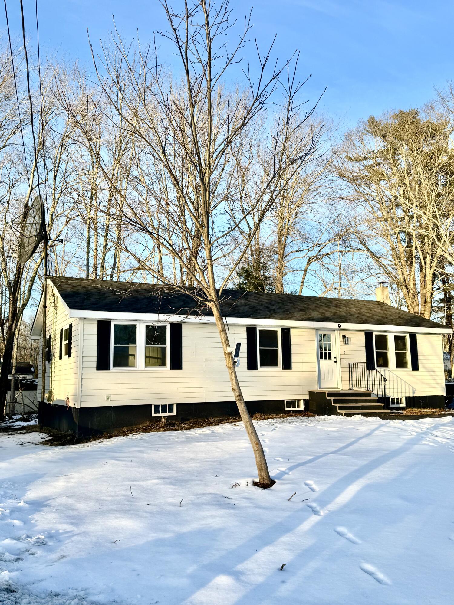 6 Phillip Street Scarborough, ME 04074 - Photo 2 of 21 IMG_5459