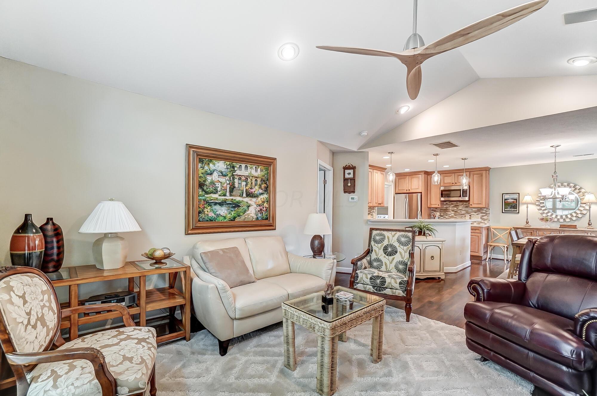 5820 Locbury Lane, Unit R Dublin, OH 43016 - Photo 6 of 29 012