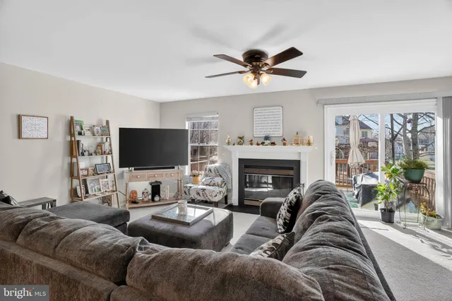 $530,000 | 5327 Chase Lions Way, Columbia, MD 21044